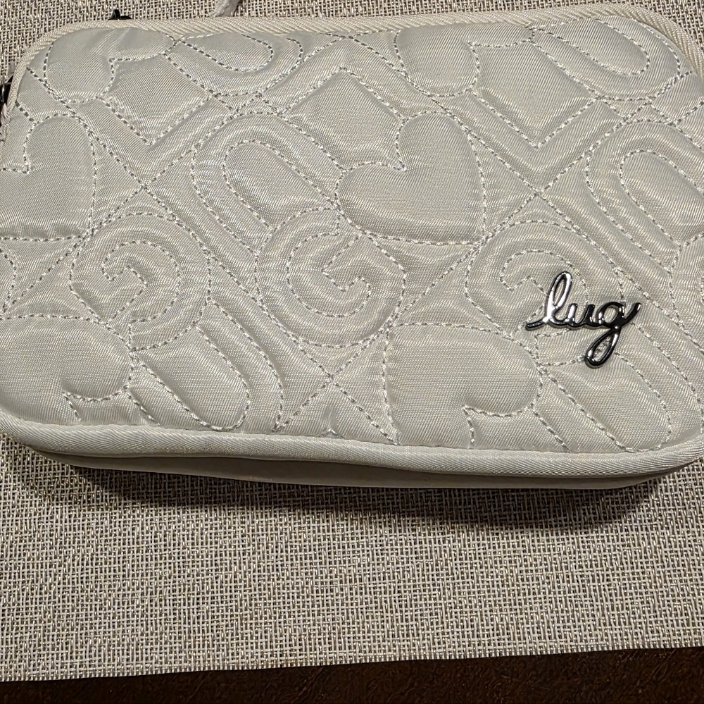 NWT- LUG- COUPE LOVE LE CROSSBODY- Teal OR White